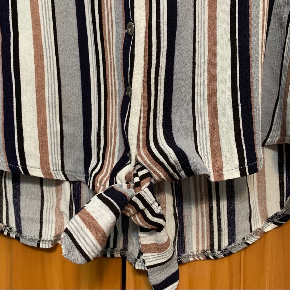 Lulu’s Striped Top Size XS - Picture 4 of 7
